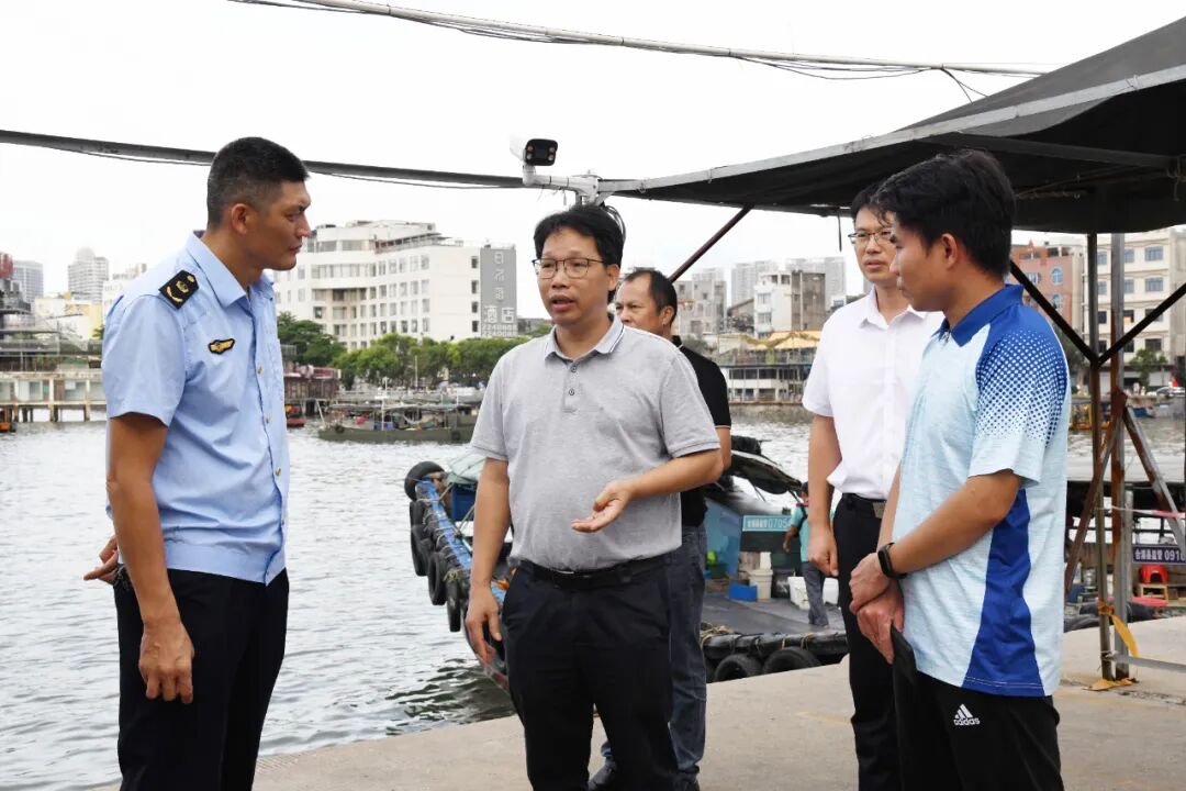 陈文初检查渔业安全生产工作