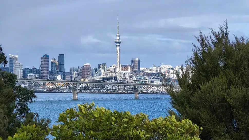水中的建筑
AI 生成的内容可能不正确。