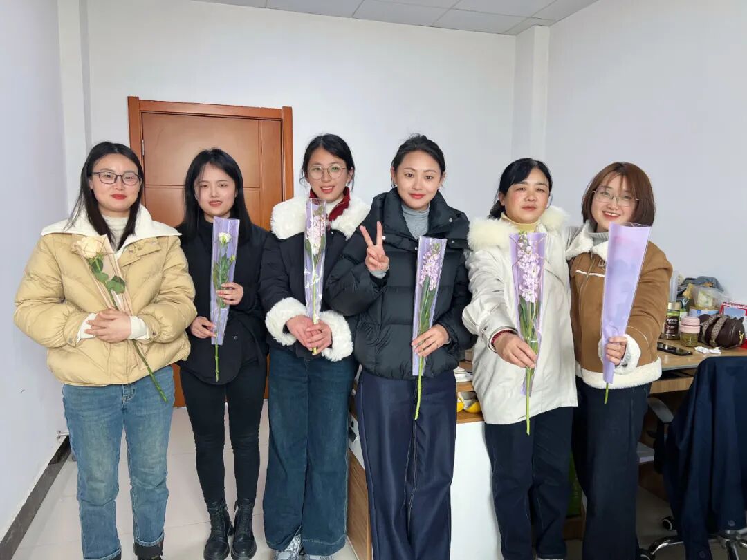 巾幗綻芳華 中盛電氣“三八