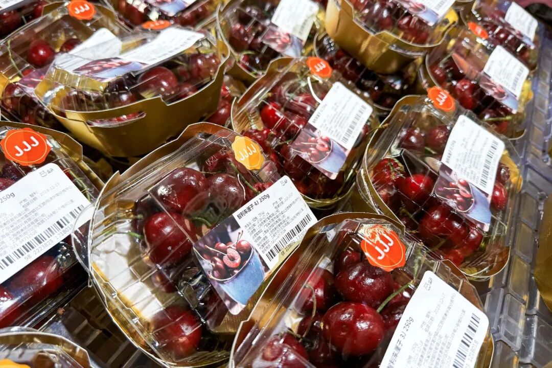 2023年12月，商场里的车厘子/广州日报 苏俊杰 摄