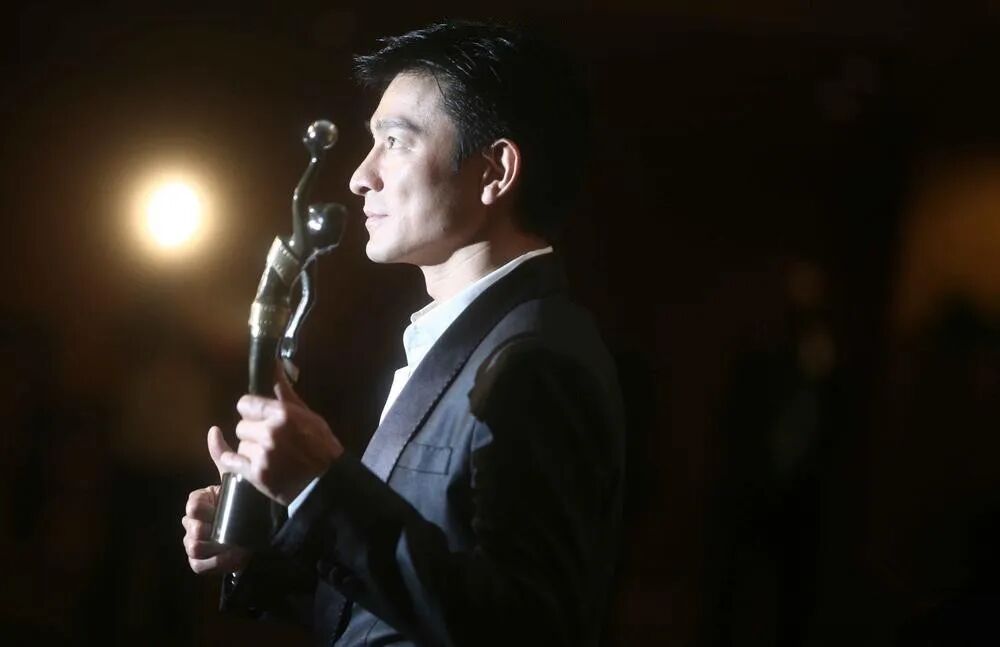 刘德华本人经历比红毯先生还精彩