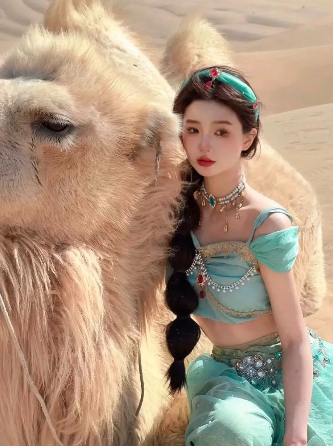 敦煌公主，排满沙漠