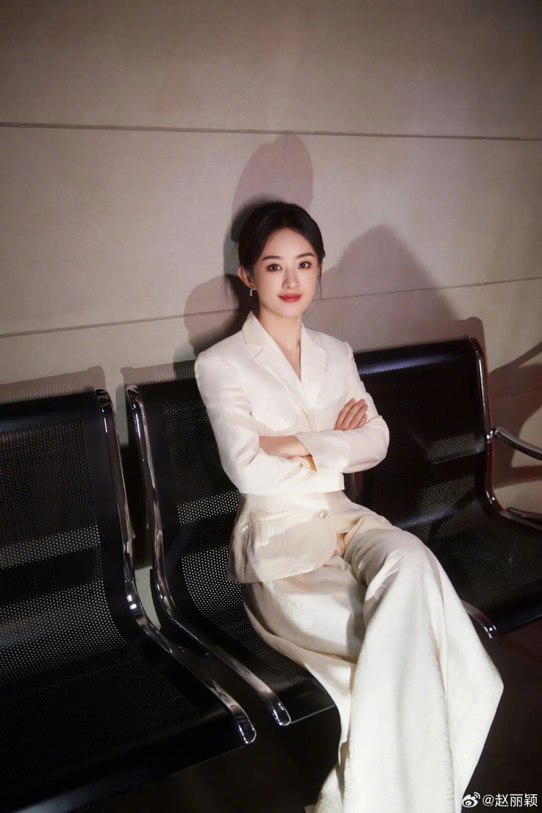 赵丽颖不说话却一鸣惊人