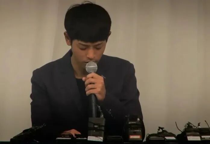 冒死扳倒李胜利们的女人