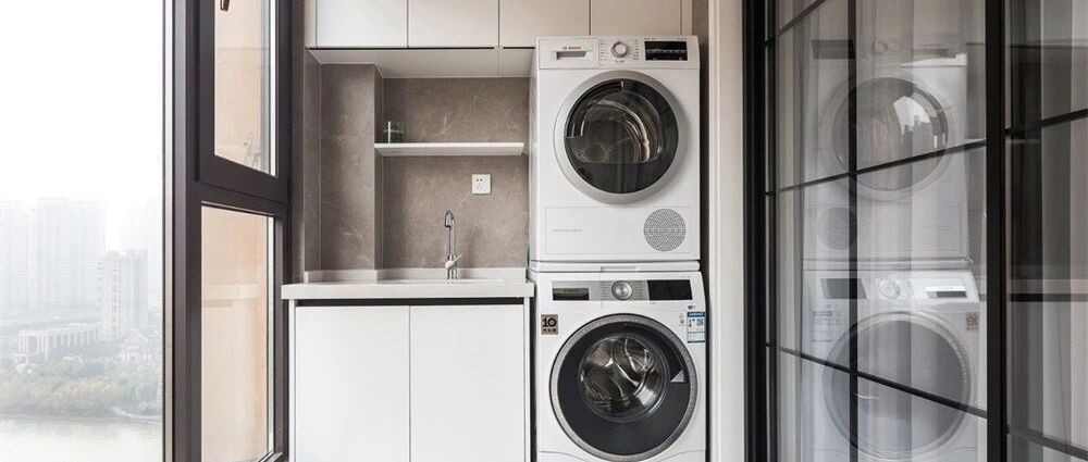 衣服晒哪里？看看别人家阳台是怎么装修的