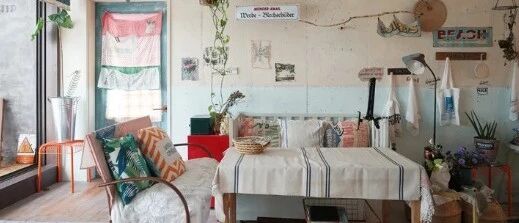 新房装修她把家里堆满“破烂”，家里装成赤贫风，没想到爆红网络