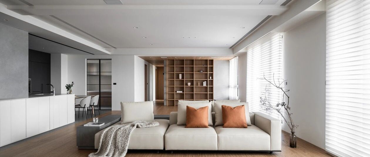 想要家里清爽又温馨 ？这个140m²的纯白+原木家，小户型也能拥有！