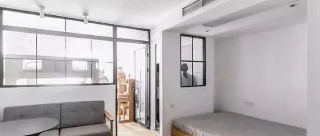 坚持买下49㎡阴暗房，被吐槽环境差，改造完变身最美学区房