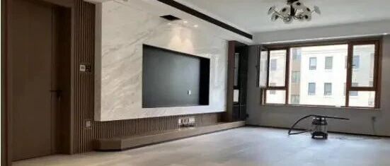 单单硬装就花了两年时间，耗费50W，预估80W入住，效果太美