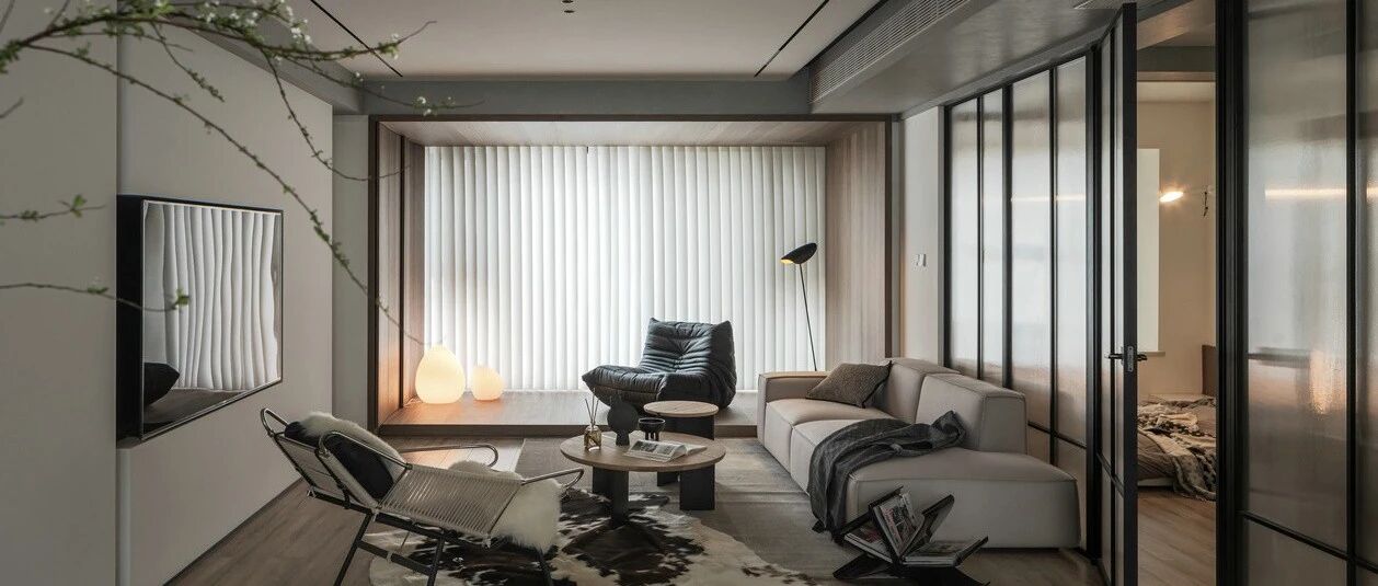 深色原木+无主灯，闺蜜赞不绝口的“森系”小屋，我也要抄！