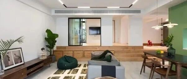 80后夫妻怒砸50万，把145㎡旧房改别墅，满屋子都是储物柜