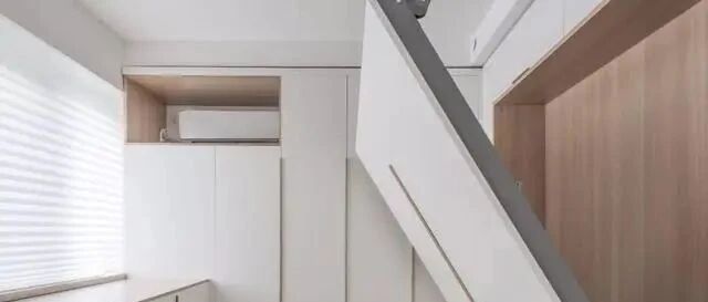 小户型一定要买榻榻米？大错特错！装个隐形床，房间面积翻一倍