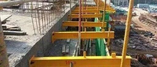 悬挑层不会还有人买吧？一下雨就容易渗水，知道这些才不容易掉坑