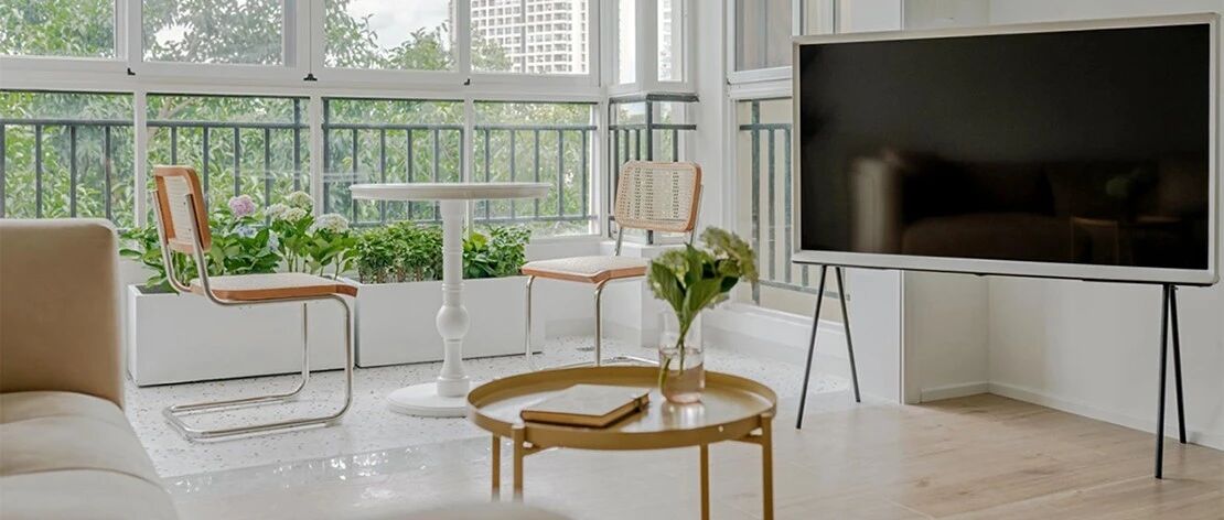 106m²原木+奶白：干净超能装的自然系，她在钢筋城市里实现了！