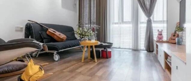 这种公寓还是头次见，26㎡硬是挤出一个衣帽间，设计师得加鸡腿