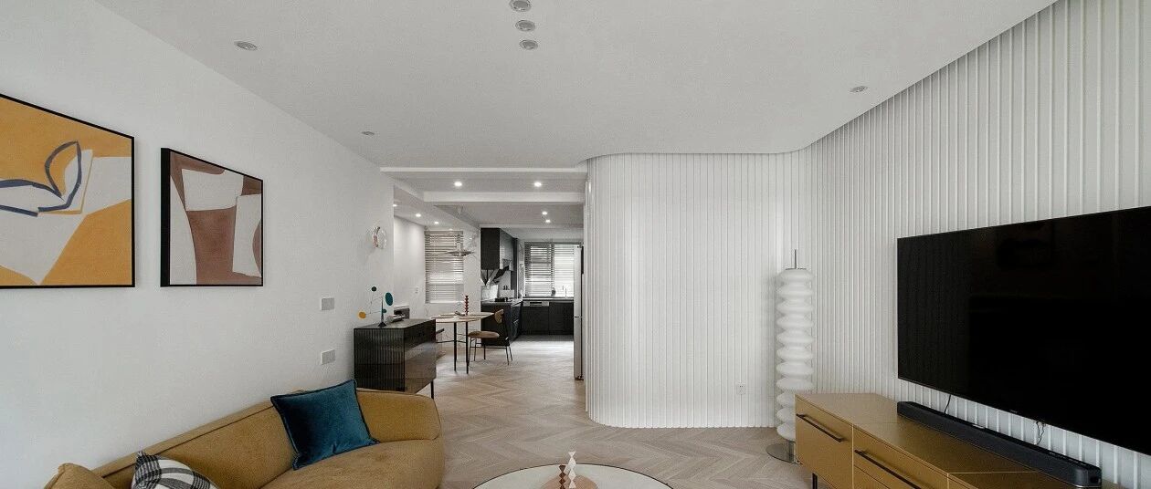 流线空间+一体化功能区：128m²浅色系小三居，邻居都抢着抄作业！