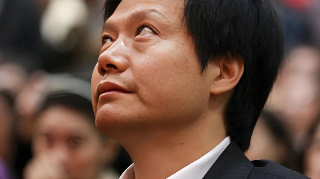 蒙面车主集体退车退钱，雷军线下回应SU7事故！这次小米能靠玄戒实现逆转吗？