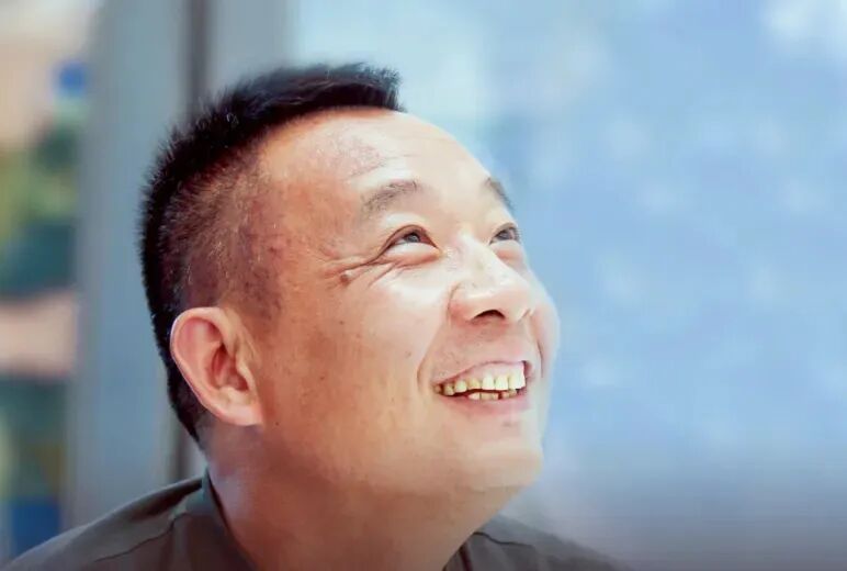 胖东来“红内裤”事件判了！博主“两个小段”要赔40万，柴怼怼此刻肠子都悔青了！