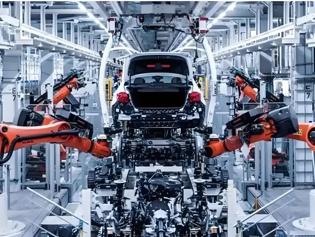 一年涨粉2500万的雷军，用两座小米工厂打脸喷子，成了春节期间的“销冠”！