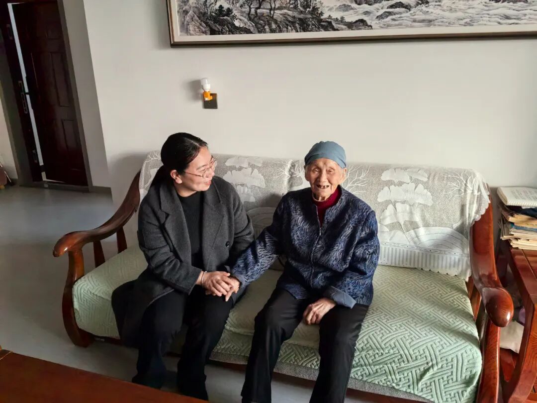 老干部局关于下发重阳节慰问老干部的通知_浉河区委老干部局重阳节慰问活动_豫见重阳情暖浉河活动报道