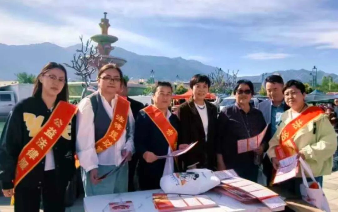 博乐市九中禁毒宣传1 (4).jpg