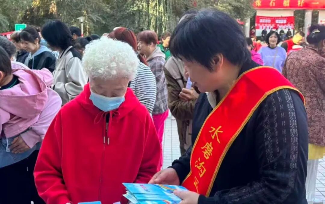 博乐市九中禁毒宣传1 (4).jpg