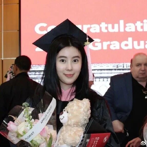 杨子分享喜讯:恭喜女儿海润伯克利音乐学院毕业