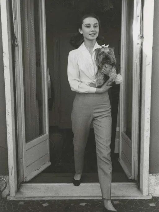 和奥黛丽赫本学优雅穿搭