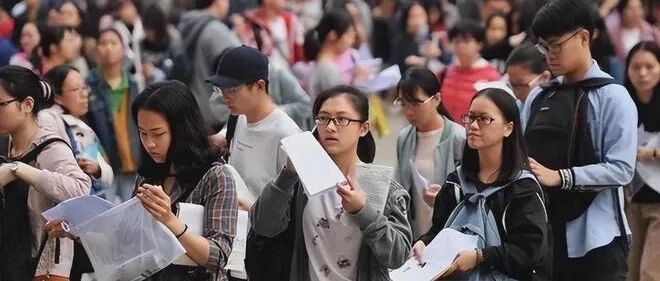 2024年的失业潮，到底有多恐怖？