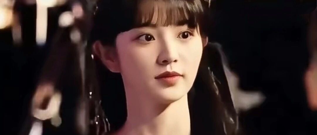 田曦薇近期出席活动,身材越来越好看了