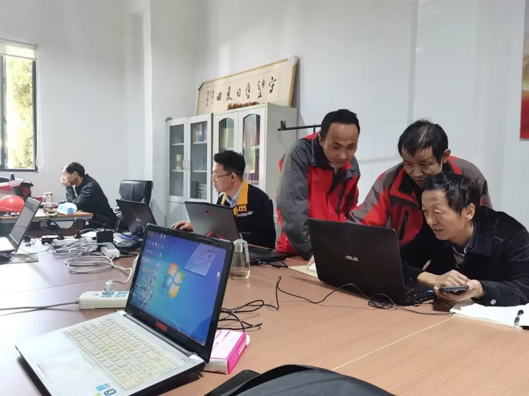 1 大师工作室培训-电脑绘图.jpg