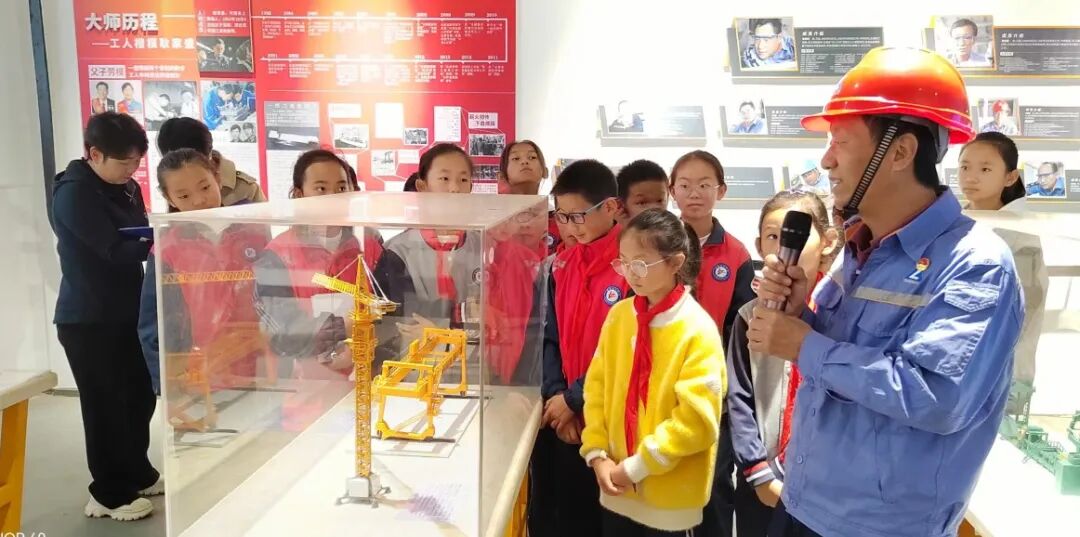 6 云岭红心育匠苗·春城匠心代代传2.jpg