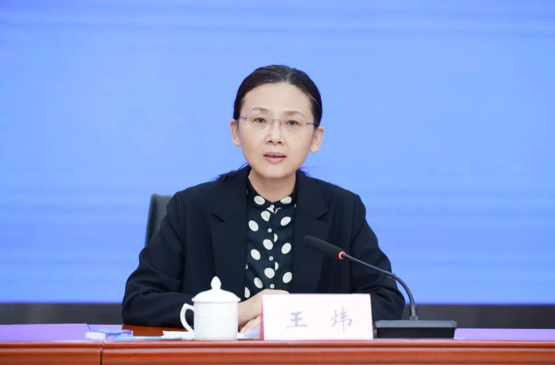 居民服务"一卡通"工作新闻发布会举行,省人力资源社会保障厅厅长王炜