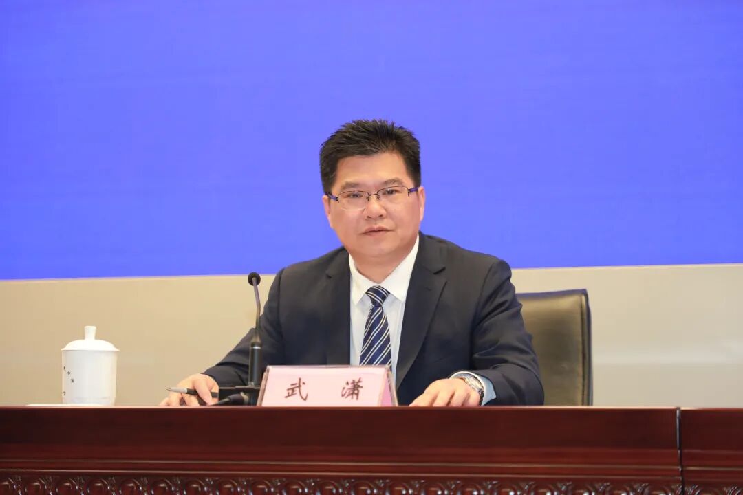 省农业农村厅主要负责人卢仕仁出席2021年省委一号文件新闻发布会