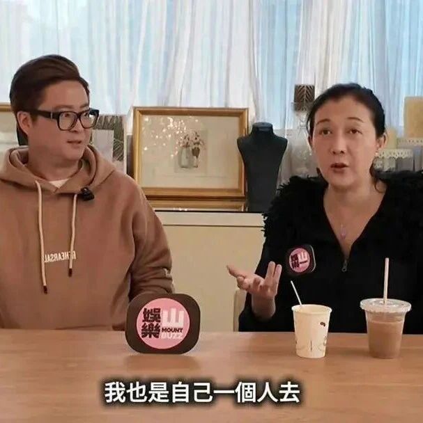 香港女星吴绮莉坦言已接受女儿同性婚姻,否认成龙暗中接济女儿!