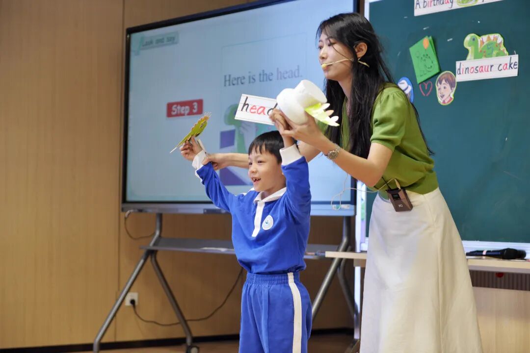 深圳市南山区第二外国语学校(集团)学府第一小学武旭霖老师带来英语绘本阅读展示课