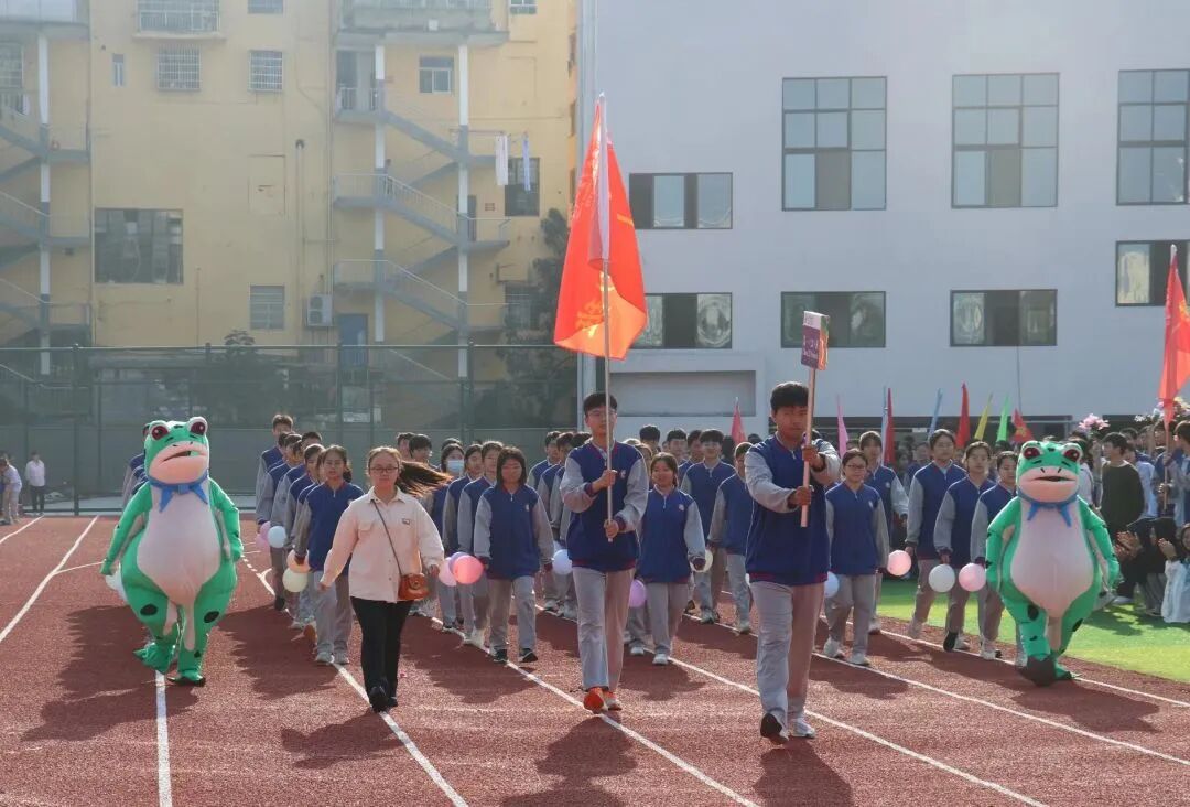 意气风发露锋芒激情飞扬当自强宜春一中第81届田径运动会隆重开幕
