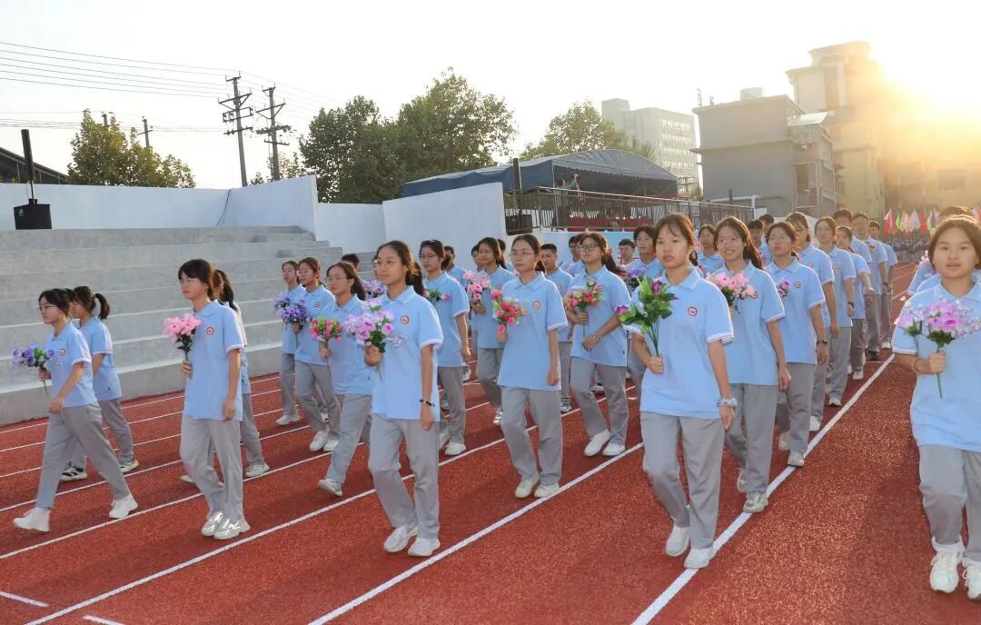 意气风发露锋芒激情飞扬当自强宜春一中第81届田径运动会隆重开幕