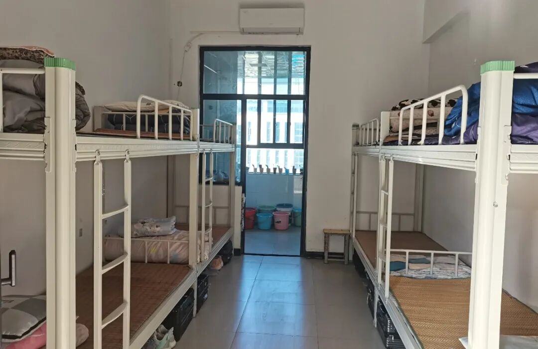 三比三争践行动展内务风采建温馨宿舍宜春一中开展宿舍内务评比大赛