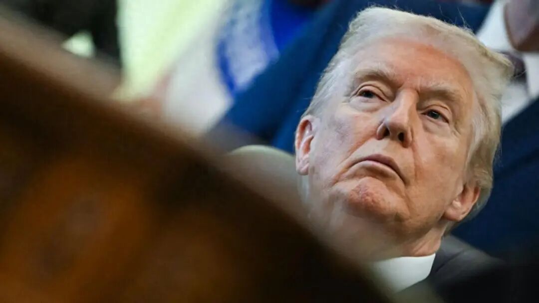 特朗普回应高市早苗涉台错误言论,日本首相得罪中国后受辱，特朗普表态：正在与中国保..