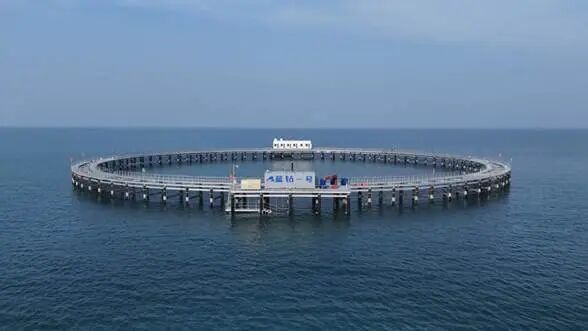 大型生态围栏“蓝钻一号”