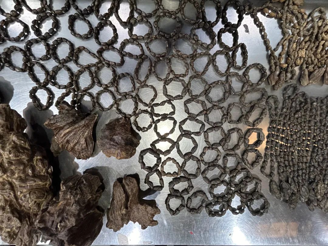 瀕危沉香木制品禁止出境！深圳郵局海關查獲16.4千克