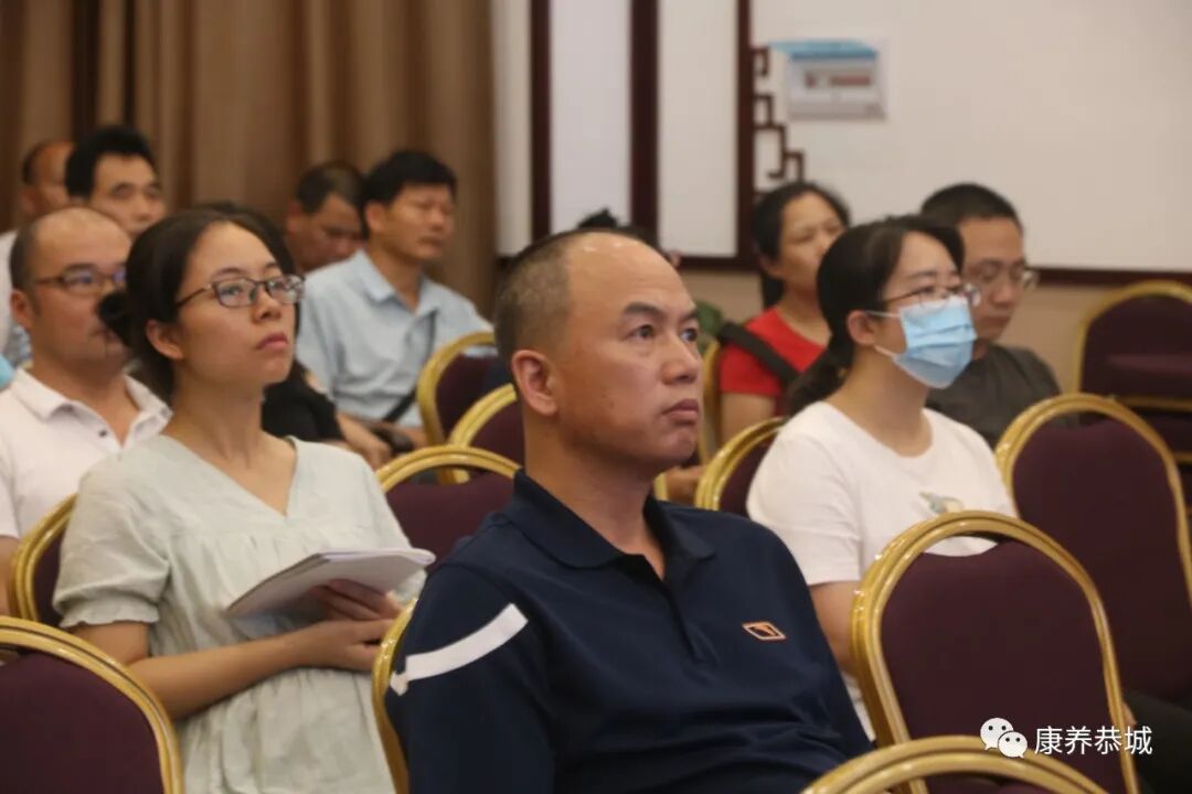 叮！您有一份健康大讲堂的上课邀请，请查收！263 / 作者:论坛小编01 / 帖子ID:274076