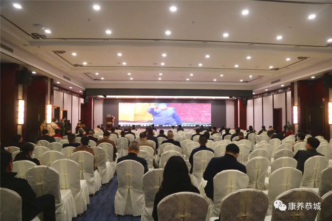 叮！您有一份健康大讲堂的上课邀请，请查收！99 / 作者:论坛小编01 / 帖子ID:274076