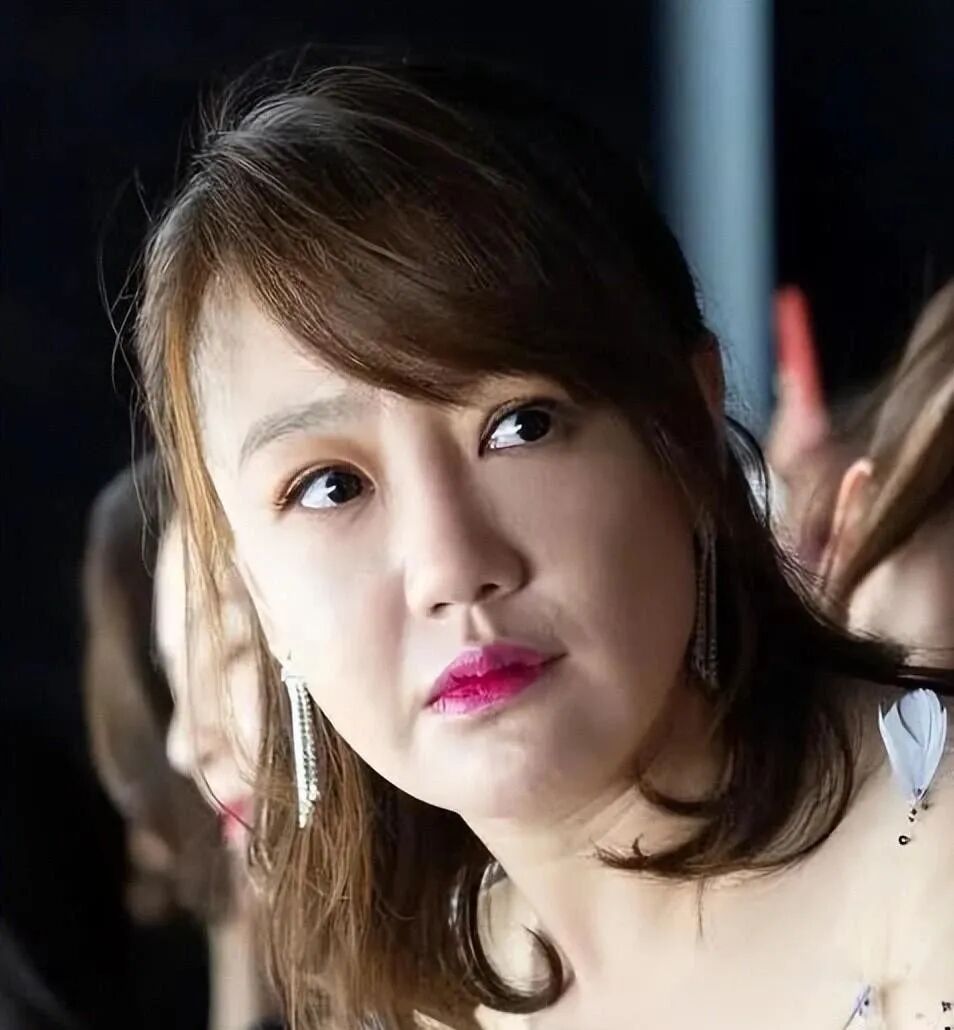 薛佳凝的处境,秦海璐的话真应验了