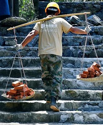 回忆录曹清富上大学前的两年之二从挑夫到炊事员