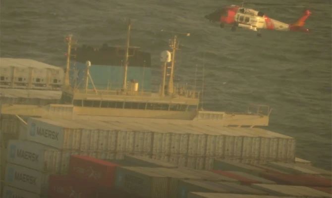 事故丨马士基一集装箱船10名船员在美国港口新冠检测呈阳性，达飞一集装箱船在澳洲出现集装箱落水！