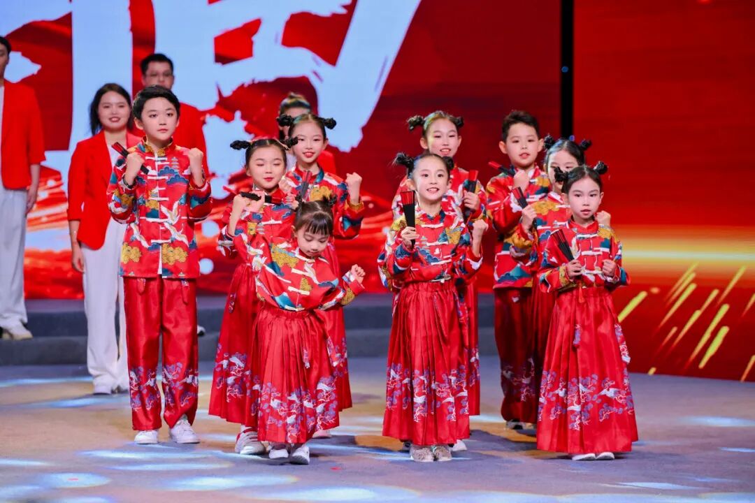 今晚必开生肖图特马