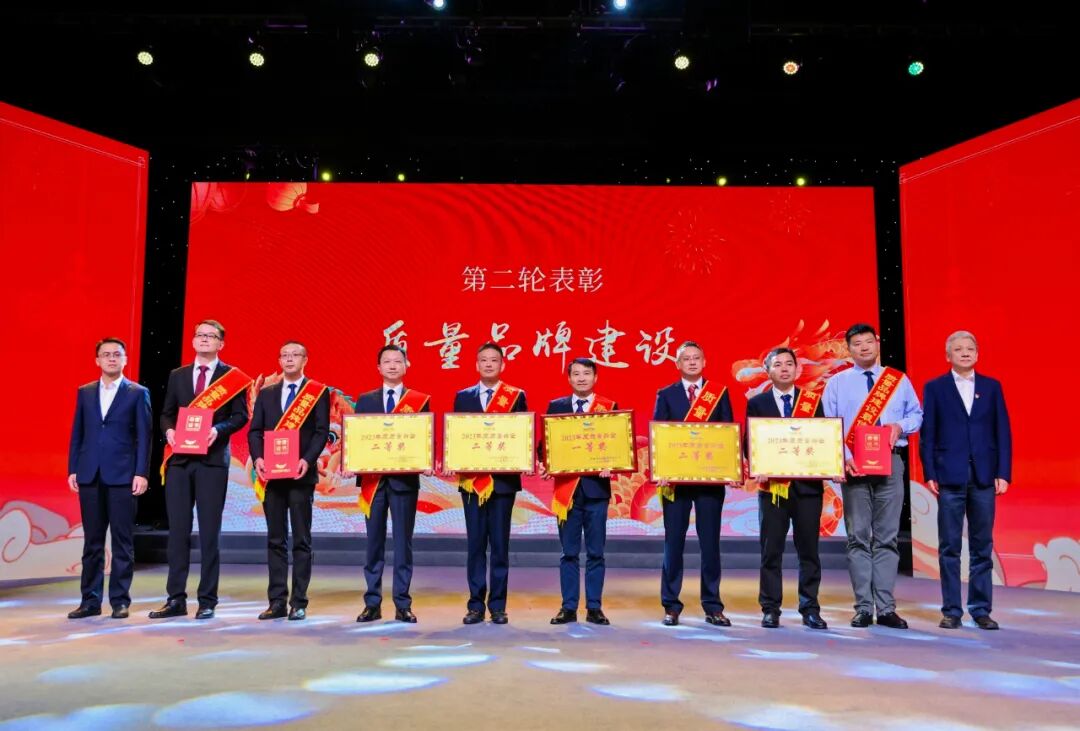 今晚必开生肖图特马