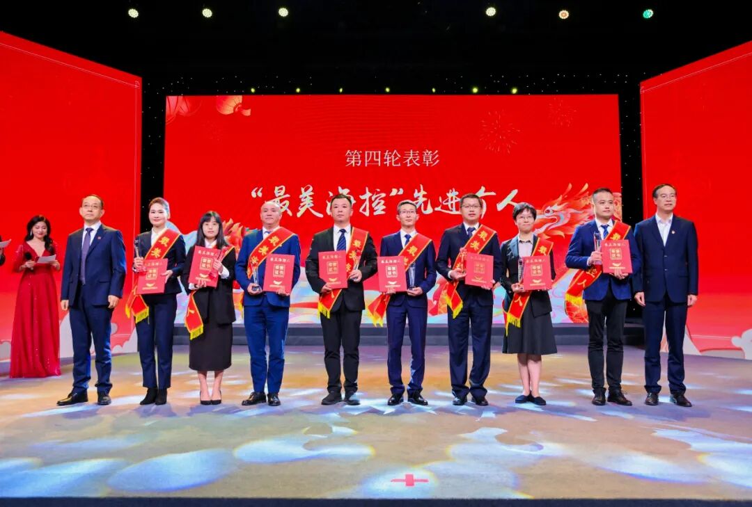 今晚必开生肖图特马